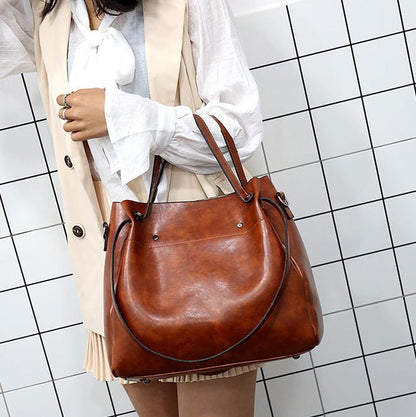 Alessia | Elegant Leather Set