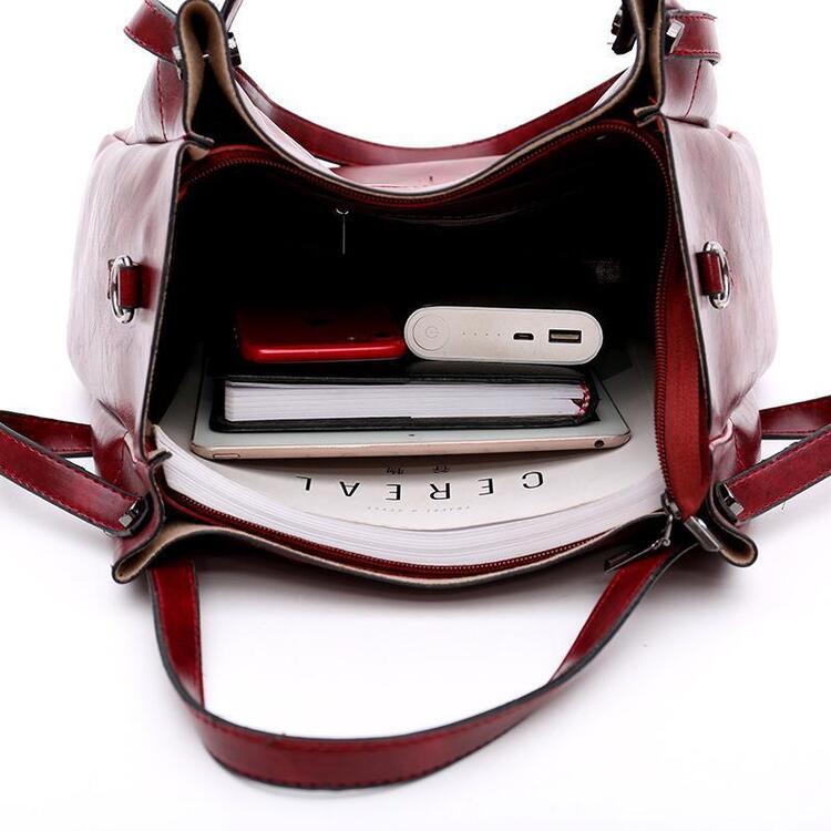 Alessia | Elegant Leather Set
